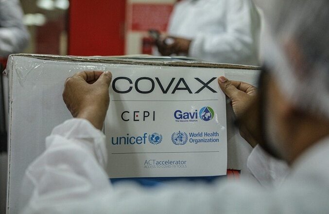 Covax pide cinco mil 200 millones de dólares para repartir vacunas en 2022
