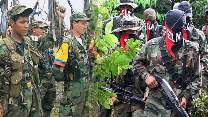 Fuertes combates FARC y ELN en Arauca frontera con Venezuela