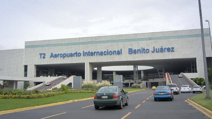 Cancelan decenas de vuelos en México por contagios de personal de aerolíneas