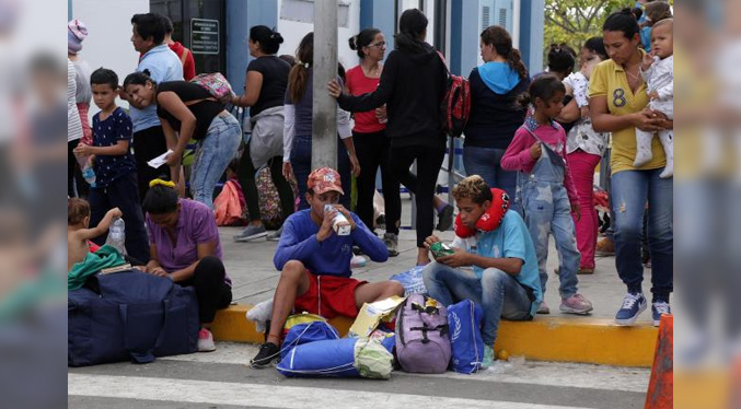 EEUU ofrece ampliar cooperación con Ecuador para regularizar a venezolanos