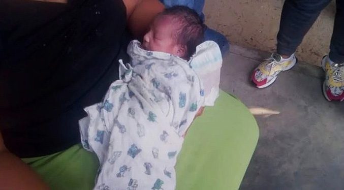 Abandonan niña recién nacida dentro de una caja de cartón en Apure 