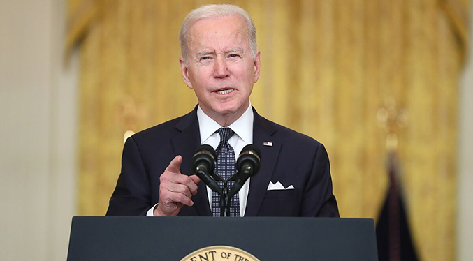 Biden denuncia que Rusia mantiene una postura “amenazante” contra Ucrania