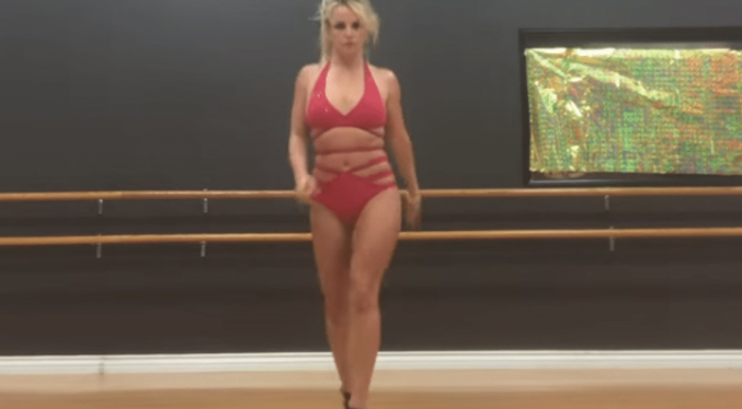 Britney Spears regresa bailando en tacones (Video)