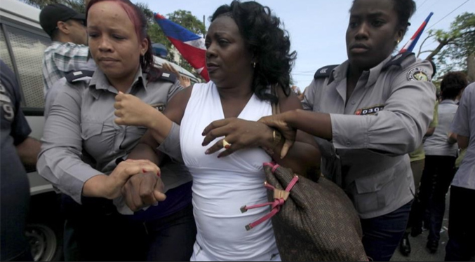 Detienen a líder de las Damas de Blanco en Cuba