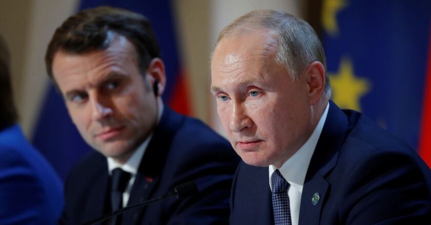Macron acuerda con Putin trabajar en favor de un alto el fuego en Ucrania