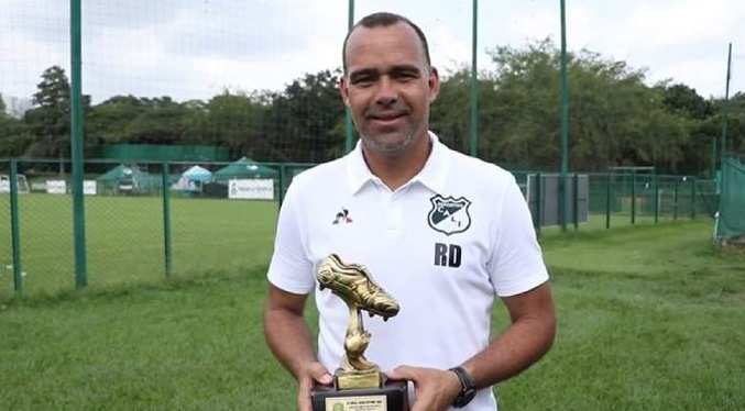 Jugadores seleccionan a Rafael Dudamel director técnico del año en Colombia