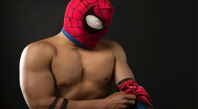 «Sensual Spiderman» recauda más de $10 millones para niños con cáncer a través de Onlyfans