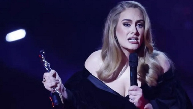 Adele triunfa con el mejor álbum del año en los premios Brit
