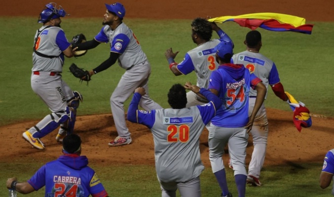 Caimanes de Barranquilla tocan la gloria al convertirse en campeones de la Serie del Caribe