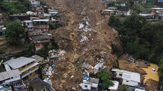 Bolsonaro: La catástrofe es realmente grande en la ciudad de Petrópolis