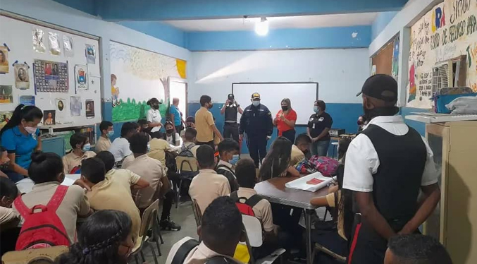 Campaña “Tú no estás solo, Yo estoy contigo” llega a escuelas de Maracaibo