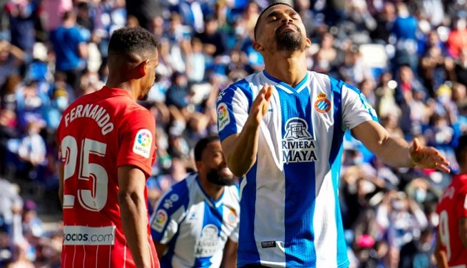 El Espanyol del venezolano Yangel Herrera se le atraganta al Sevilla