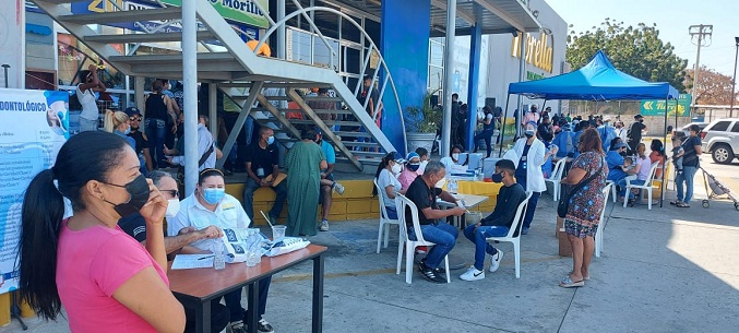 Jornada Social “Seguimos creciendo juntos” de Fiorella Supermarket atiende a más de 1 mil personas