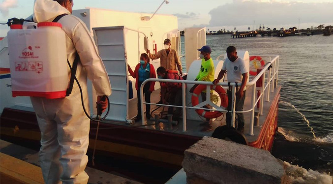 Llegan a Güiria 32 migrantes que viajaban en el bote tiroteado en Trinidad