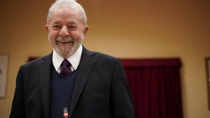 Lula se mantiene como favorito para las elecciones de octubre con un 42,2 %