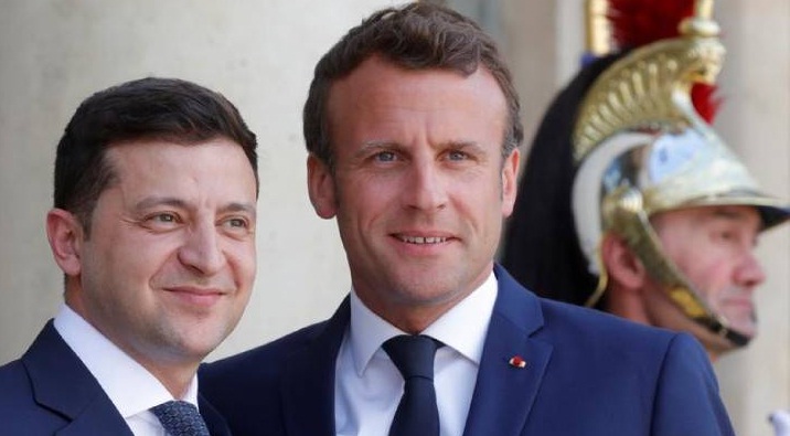 Macron celebra consultas con Zelenski tras maratoniana reunión con Putin