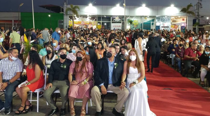 Un total de 118 parejas juran amor eterno frente al alcalde Gustavo Fernández