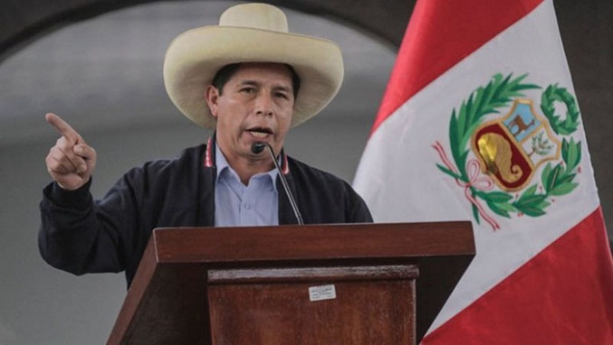 El presidente de Perú pide activar Carta de la OEA tras denuncia en su contra