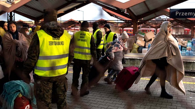 ACNUR eleva a 422 mil los refugiados ucranianos