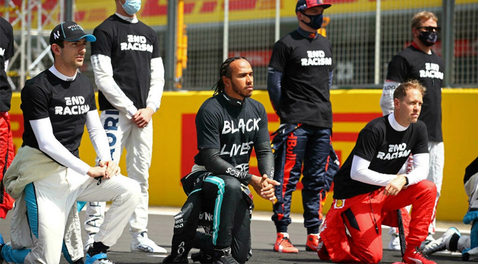La F1 suprime el momento formal para la rodilla en tierra contra el racismo