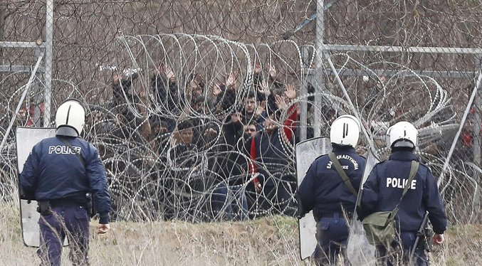 Las autoridades turcas hallan a 12 migrantes muertos por el frío en la frontera con Grecia