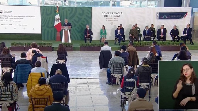 Inauguran aeropuerto de México como proyecto emblemático de López Obrador