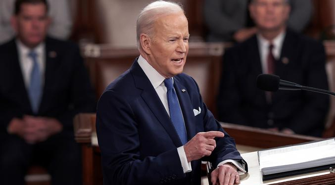 Biden advierte que Rusia pagará un “alto precio” si usa armas químicas en Ucrania
