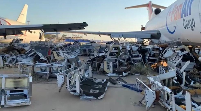 Más de 350 toneladas de chatarra son sacadas del aeropuerto La Chinita