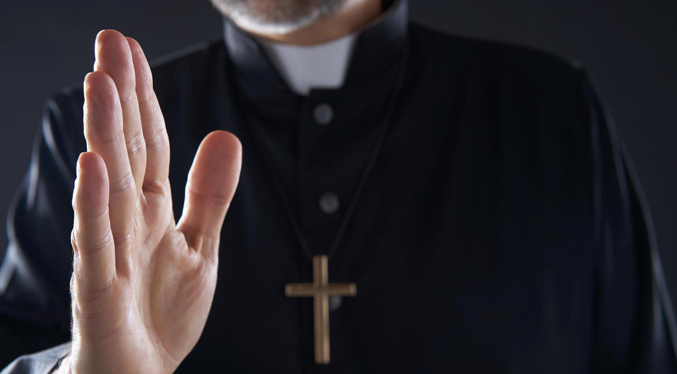 Detienen en España a un sacerdote por traficar con viagra