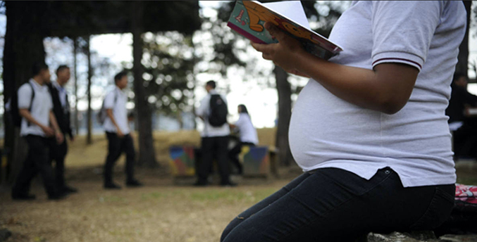 El 20 % de los embarazos en Venezuela son de adolescentes con déficit nutricional