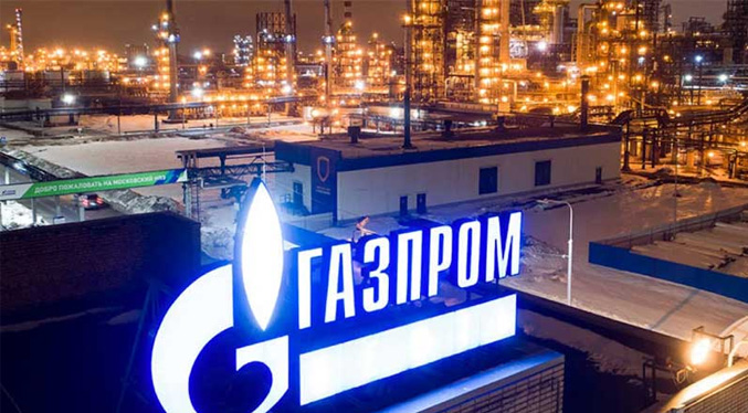 Posible suspensión de pagos de empresas rusas de hidrocarburos, según agencia Fitch