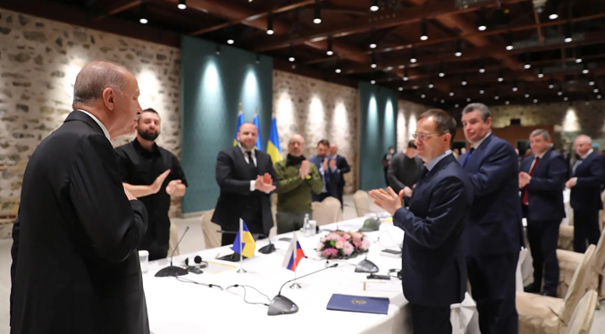Culmina la jornada de negociaciones ruso-ucranianas en Estambul