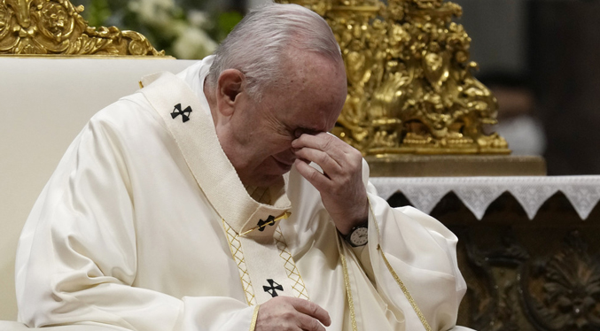 El Papa insta a que cesen de inmediato los ataques armados en Ucrania