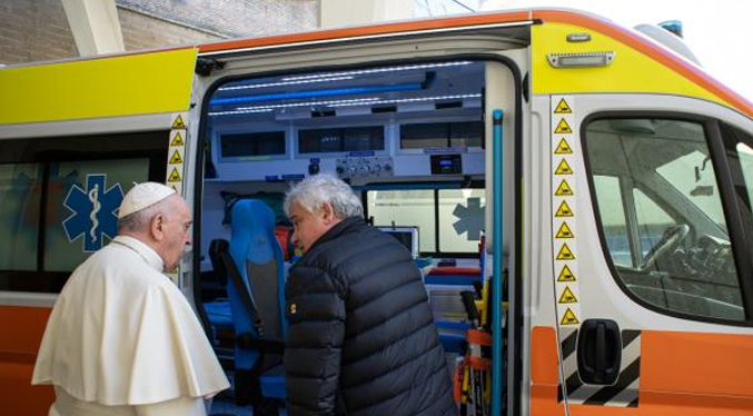 Ambulancia enviada por el Papa para niños heridos ya está en Ucrania