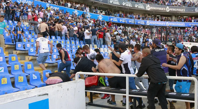 Al menos 22 personas lesionadas por violencia en un partido de fútbol en México