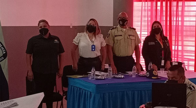 Funcionarios de Polisur reciben taller sobre actuaciones policiales que involucren menores