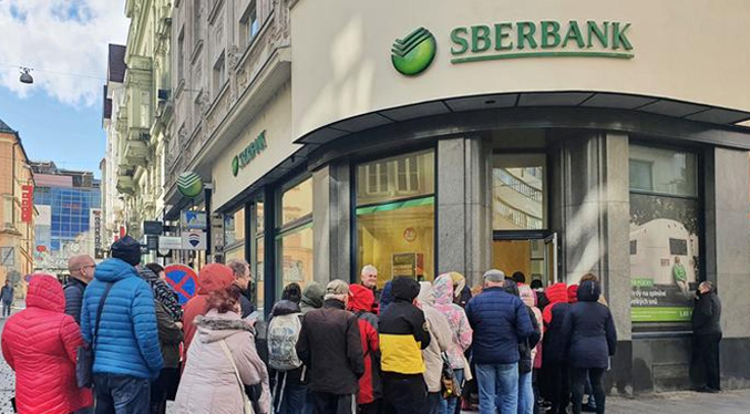 Sberbank anuncia su salida del mercado europeo por impacto de sanciones