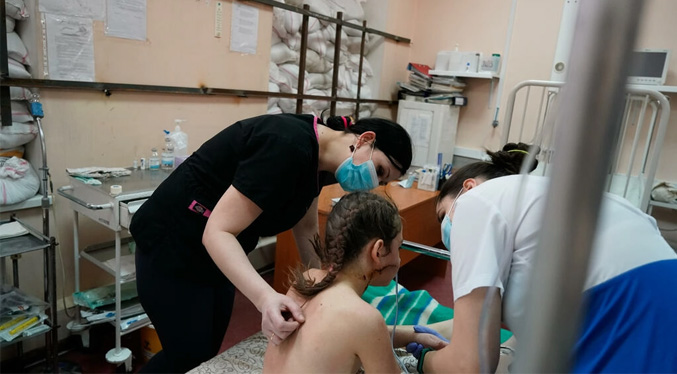 Atrapadas unas 100 mil personas en el «infierno» glacial del puerto ucraniano de Mariúpol