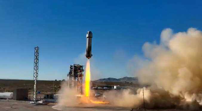 Blue Origin lanza su cuarta tripulación al espacio (Videos)