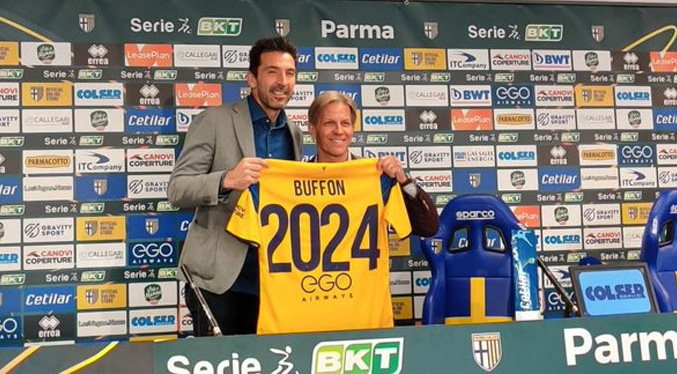 Gianluigi Buffon, de 44 años, extiende su contrato con Parma