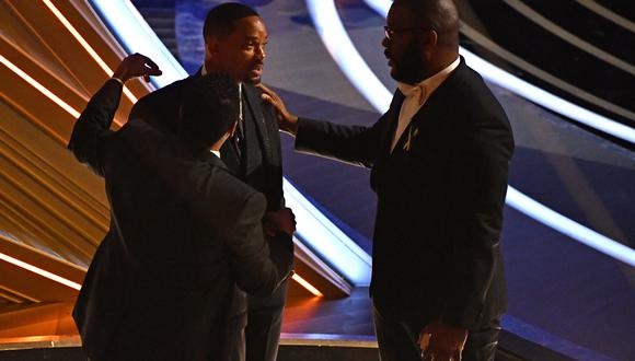 Denzel Washington y Tyler Perry consuelan a Will Smith tras impasse con Chris Rock