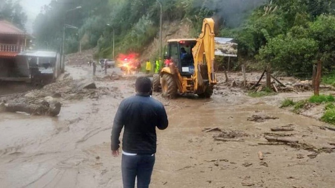 Al menos cuatro fallecidos y 10 heridos por lluvias en el sur de Ecuador