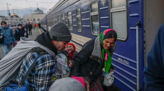 ONU: Más de 2,5 millones de personas huyen de la guerra en Ucrania