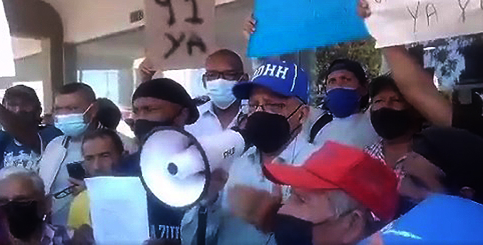 Pensionados y jubilados de Zulia protestan en Maracaibo contra las “pírricas” pensiones