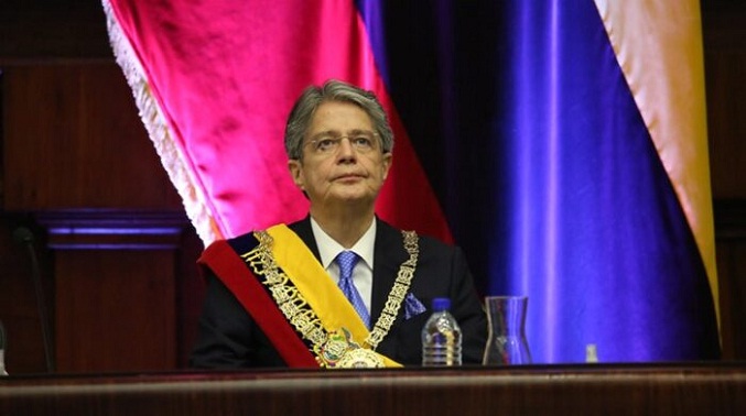 El presidente Lasso veta parcialmente la ley del aborto por violación en Ecuador