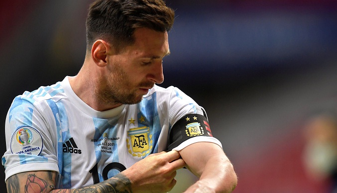 Messi llega a Argentina para sumarse a la selección nacional