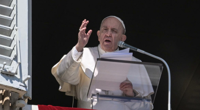 El papa Francisco llama a poner fin a la «masacre» en Ucrania