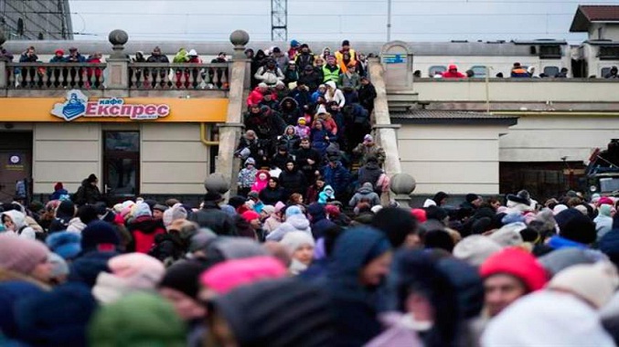 Acnur estima dos millones de refugiados ucranianos entre hoy y mañana