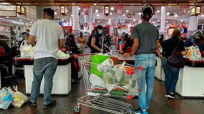 Supermercados comienzan a implementar con incertidumbre el impuesto IGTF