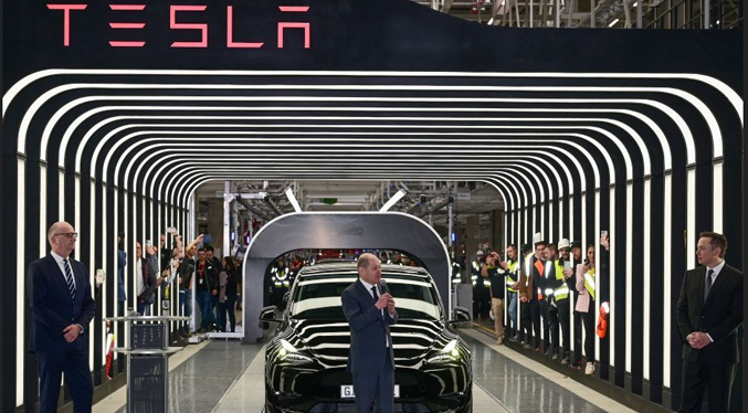 Elon Musk inaugura su «megafábrica» de Tesla en Alemania